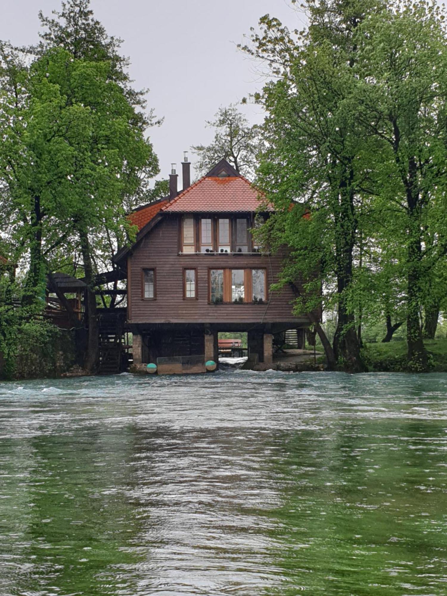 Apartments Mlin Bihac Luaran gambar